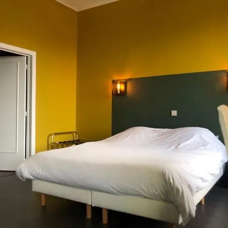Hotel Le Limbourg Rochefort